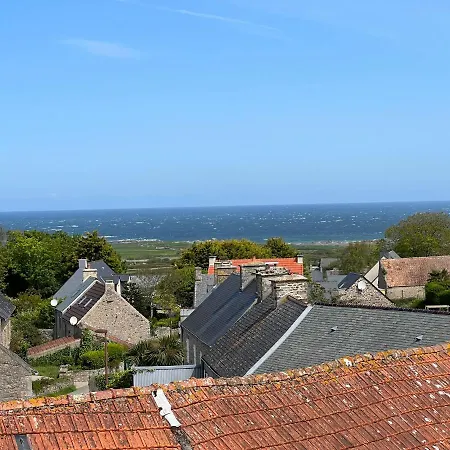 Le Petit De La Ferme Du Raz Blanchard