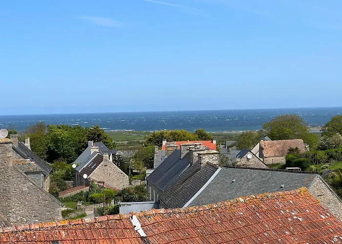Le Petit De La Ferme Du Raz Blanchard