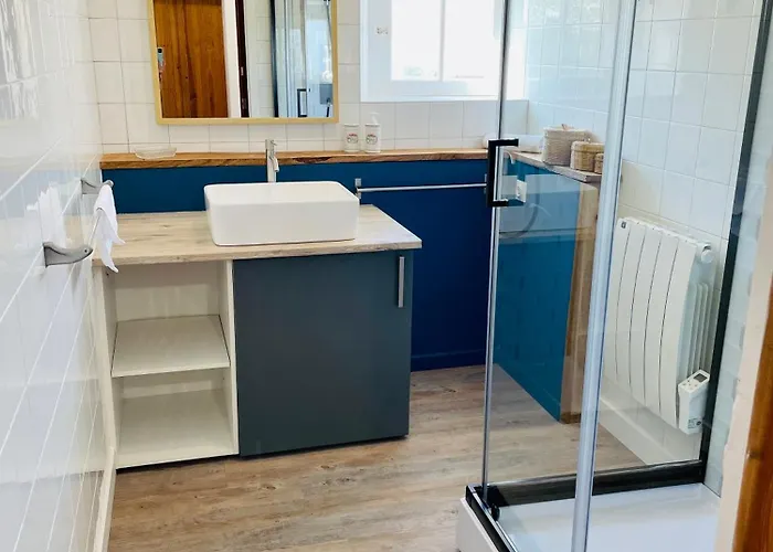 Le Petit De La Ferme Du Raz Blanchard